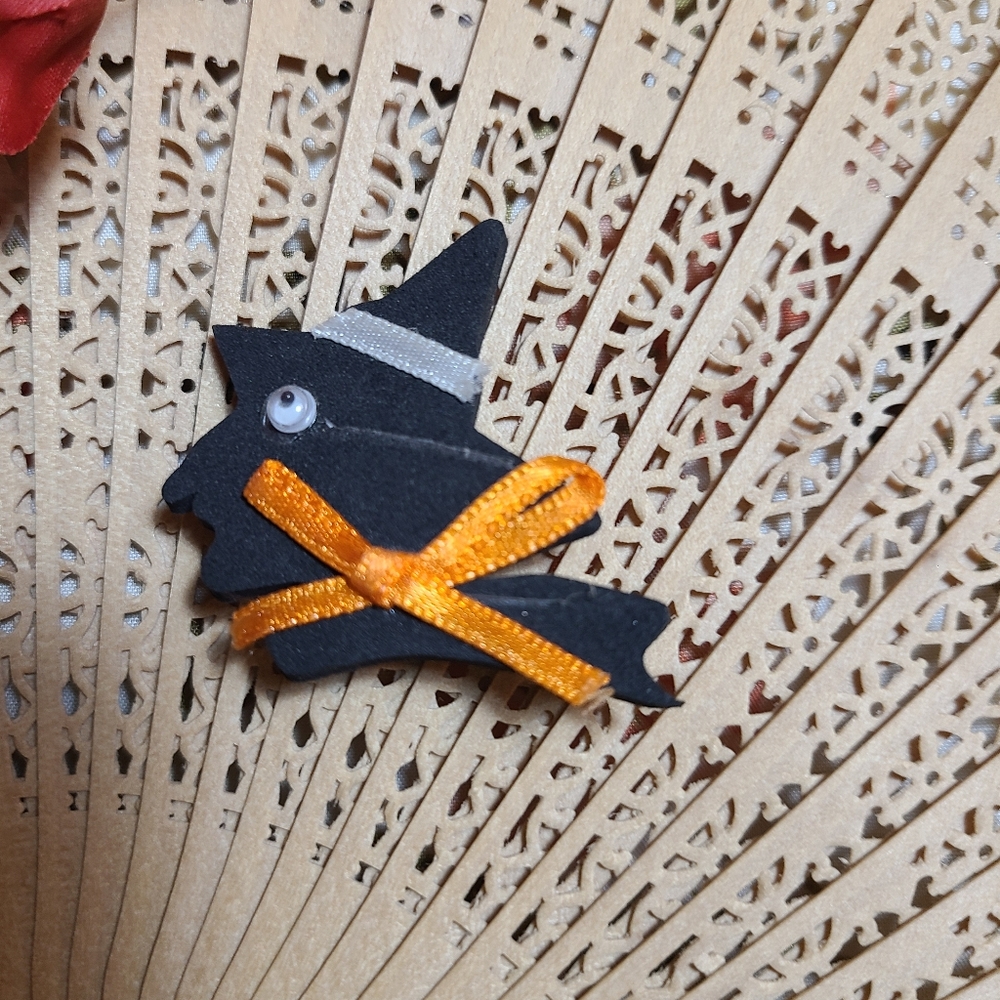 Handcrafted vintage pin for sale foam matrrial